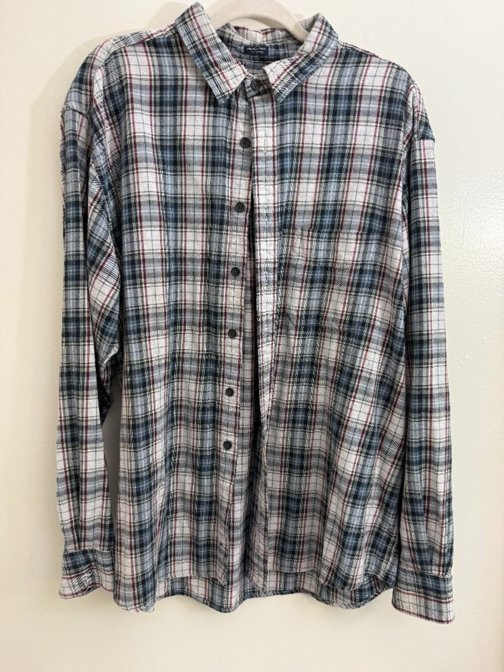 American Eagle Mens Flannel Shirt XL Blue Grey Red Plaid Button Down Long Sleeve